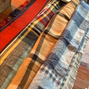 4 blanket scarfs different plaid colors